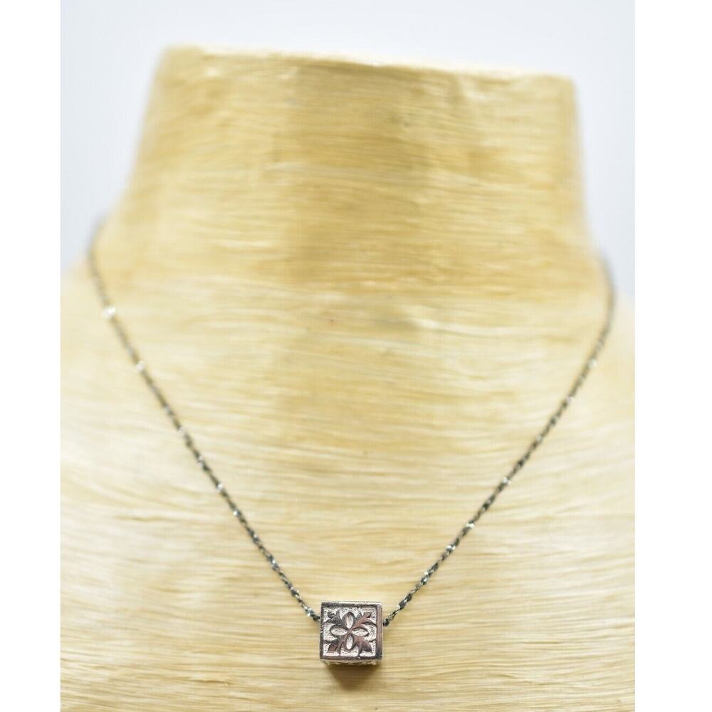 Vintage Italy 925 Sterling Silver Pendant Necklace Chain Box Etched Signed Bin7